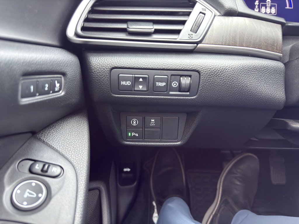 Used 2021 Honda Accord Touring image 24