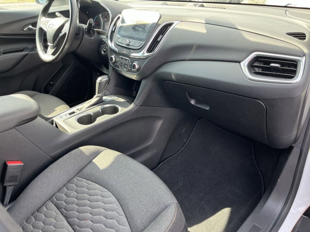 Used 2019 Chevrolet Equinox LT w/ Sun & Navigation Package image 28