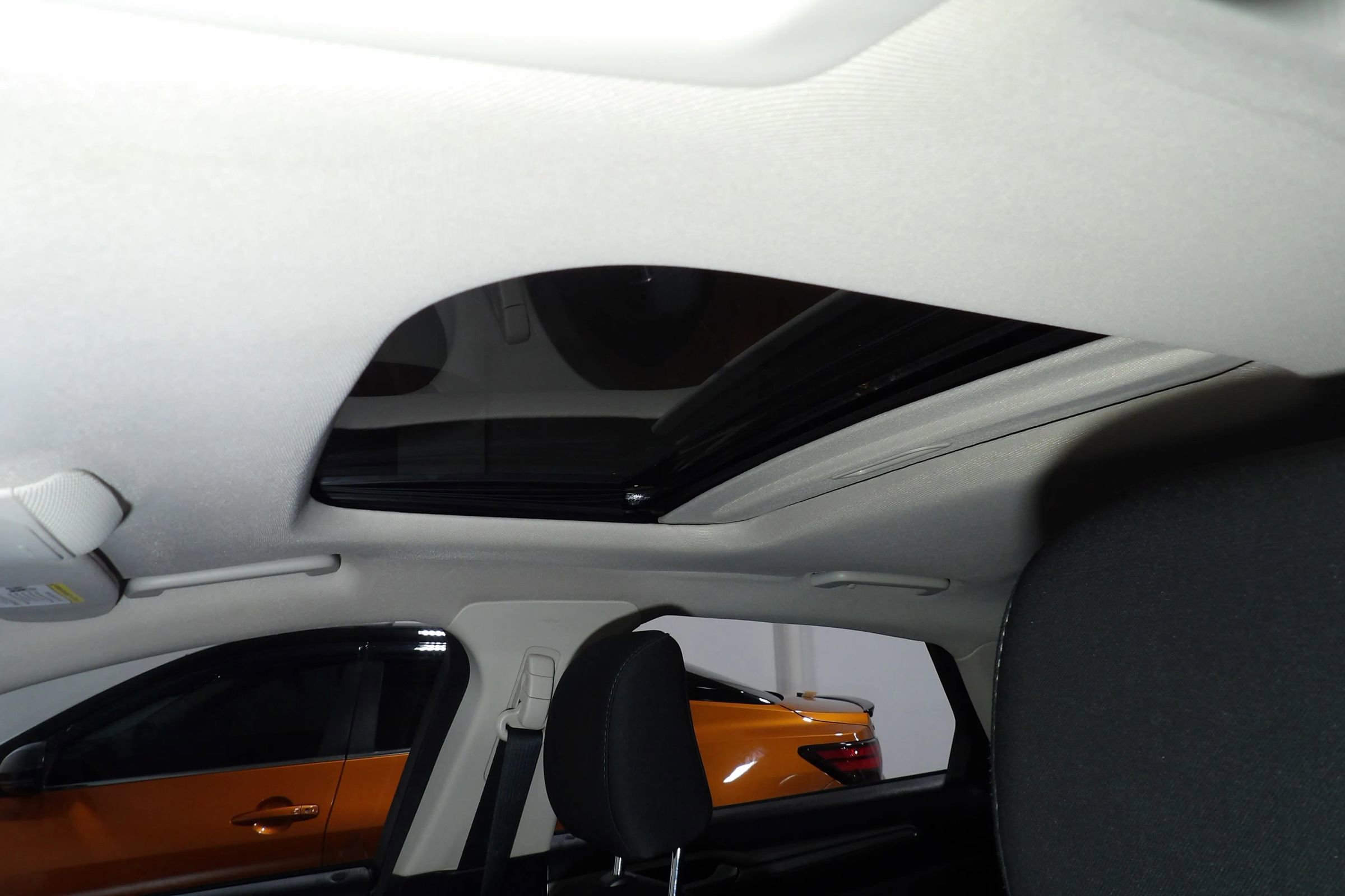 Used 2020 Ford Fusion SE image 9