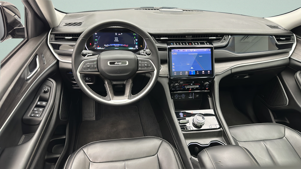 Used 2023 Jeep Grand Cherokee 4WD 4xe image 11