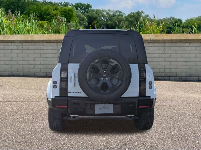 New 2026 Land Rover Defender 110 X-Dynamic SE image 5