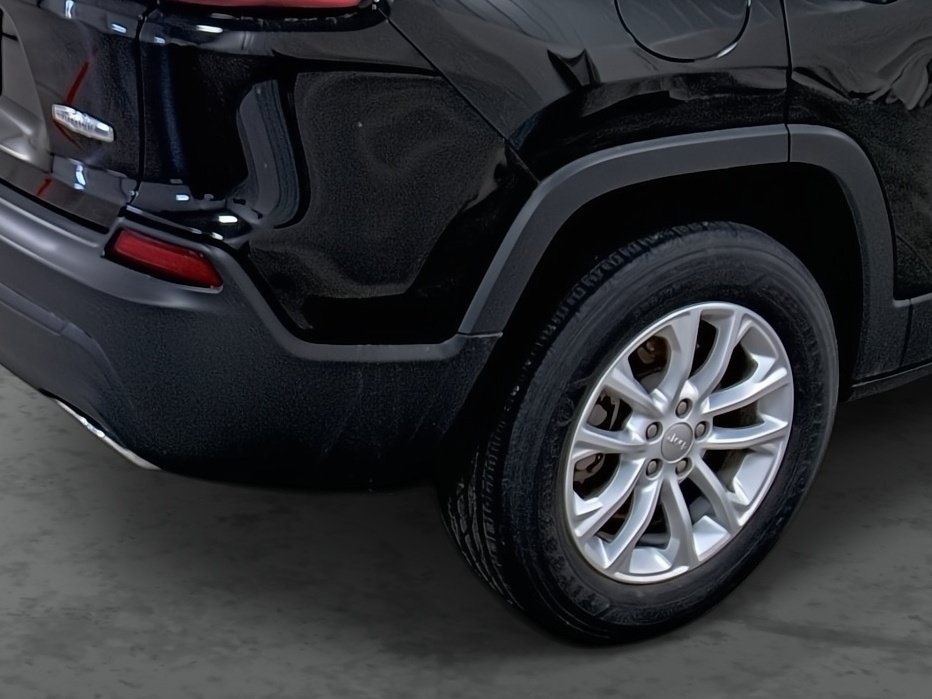 Used 2022 Jeep Cherokee Latitude Lux AWD/4WD image 12