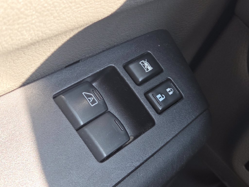 Used 2020 Nissan NV 2500 SV RWD image 6