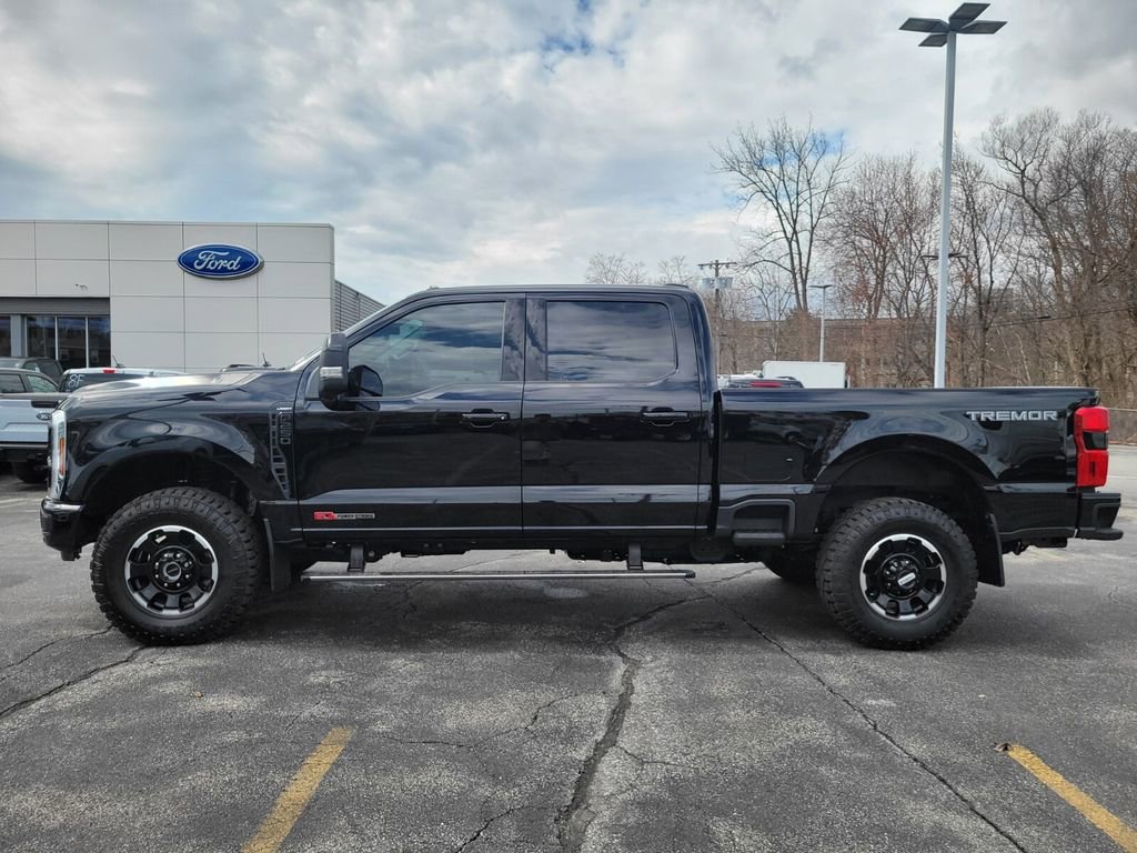 Used 2025 Ford F250 Lariat w/ Lariat Ultimate Package image 2