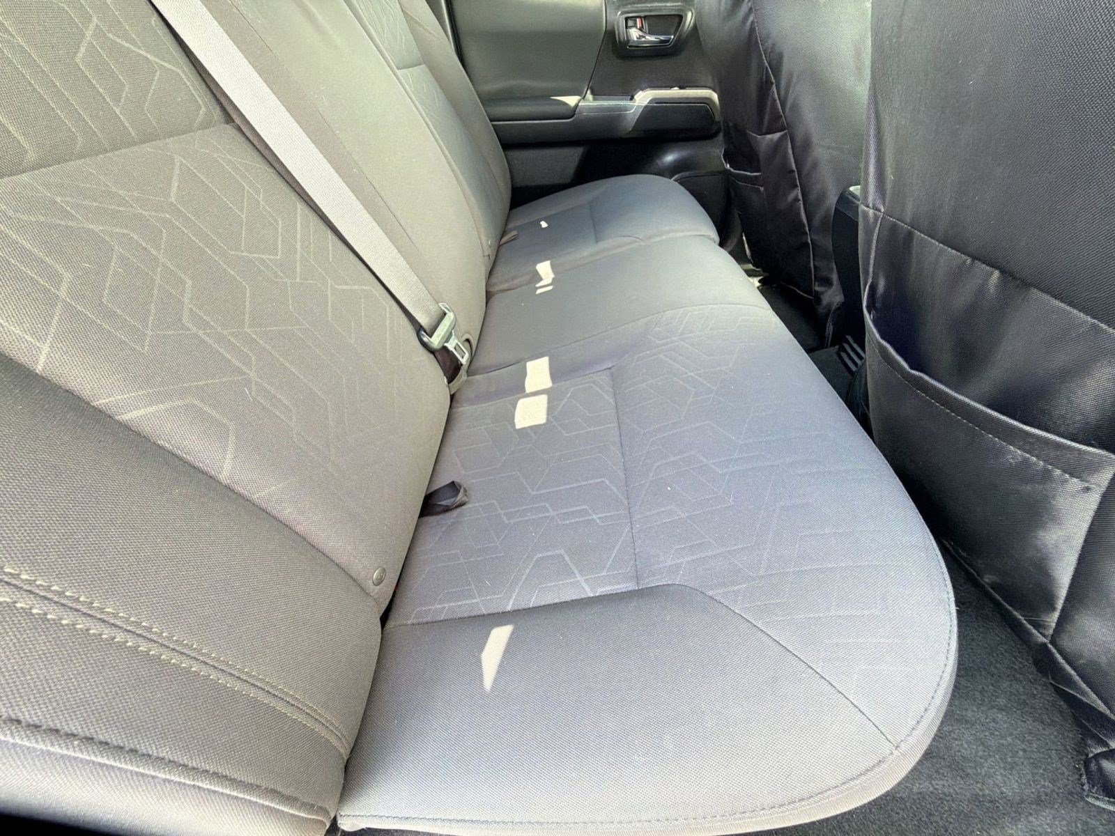 Used 2019 Toyota Tacoma TRD Sport AWD/4WD image 32