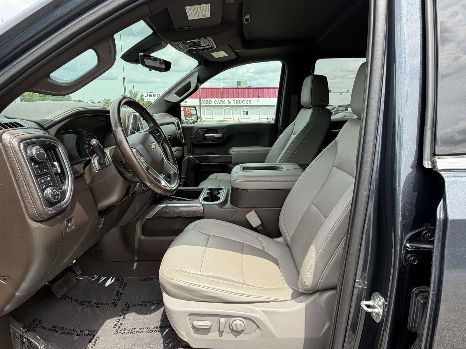 Used 2021 Chevrolet Silverado 1500 LTZ w/ LTZ Premium Package AWD/4WD image 26