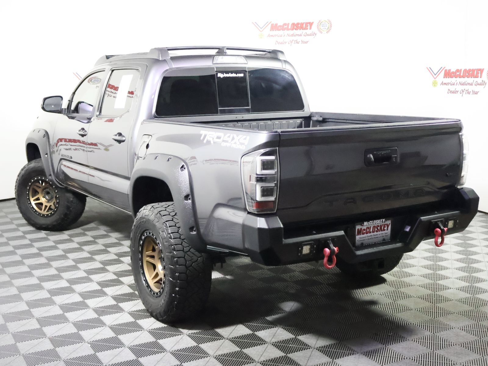 Used 2019 Toyota Tacoma TRD Off-Road w/ Technology Package AWD/4WD image 10