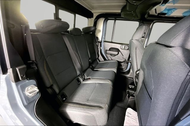 New 2026 Jeep Gladiator Sport AWD/4WD image 10