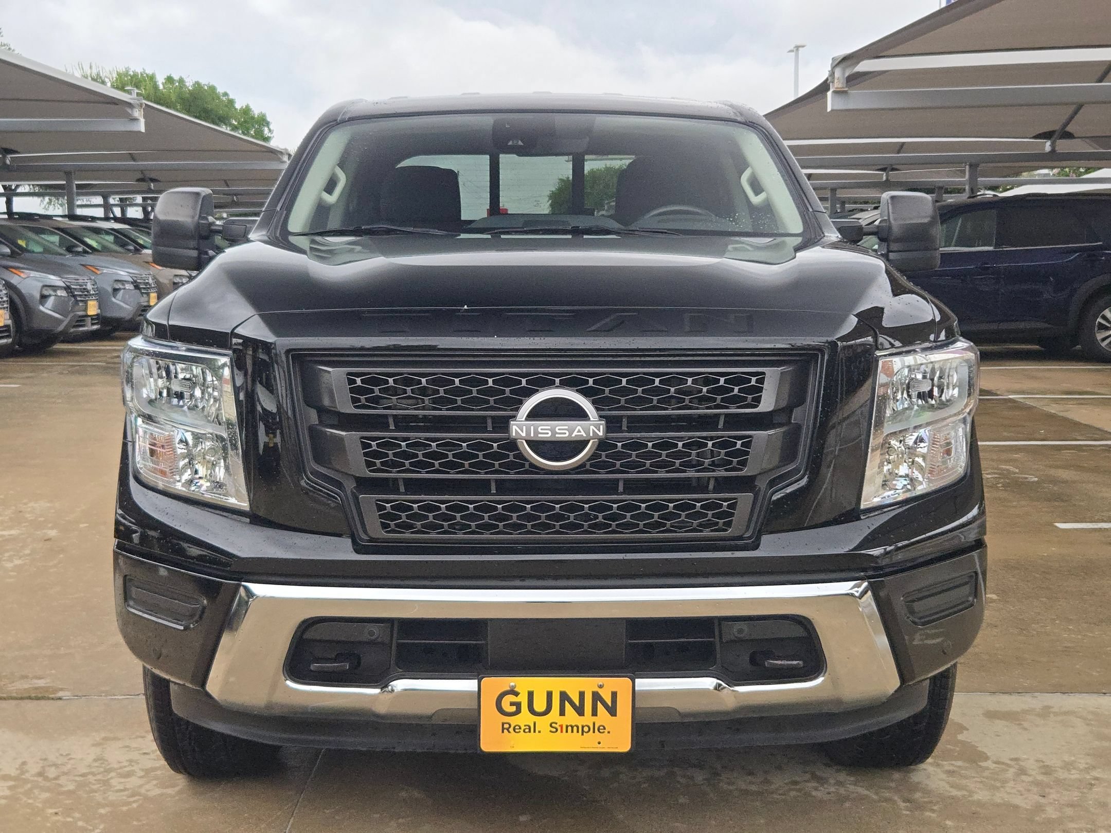 Used 2024 Nissan Titan SV w/ SV Convenience Package RWD image 8