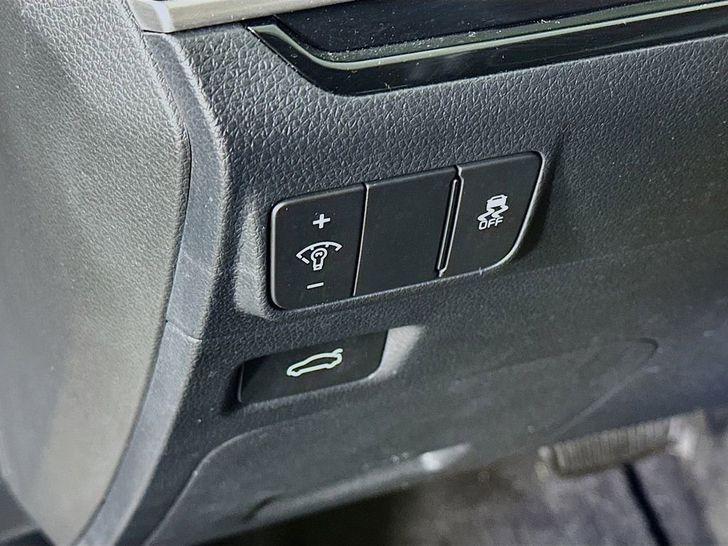 Certified 2025 Kia K5 LXS FWD image 19