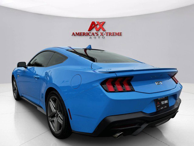 Used 2025 Ford Mustang GT image 3