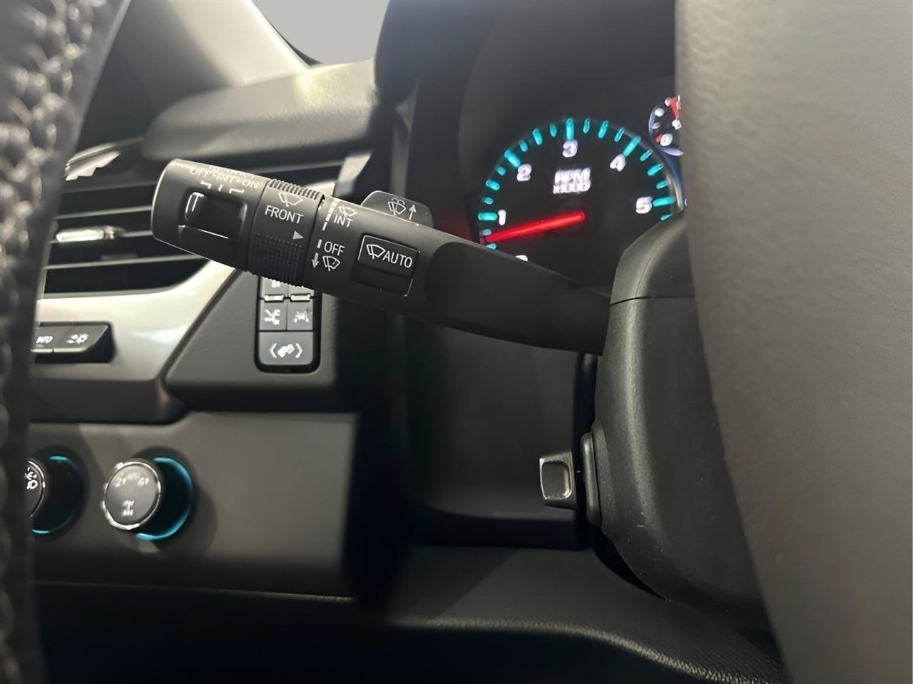 Used 2019 Chevrolet Tahoe Premier AWD/4WD image 18