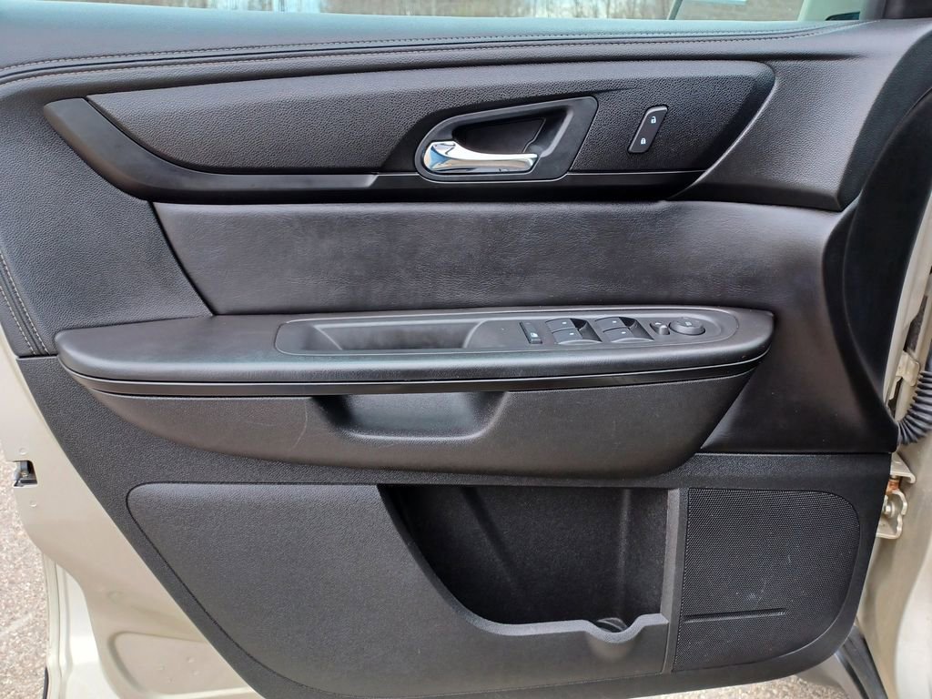 Used 2015 Chevrolet Traverse LT AWD/4WD image 12