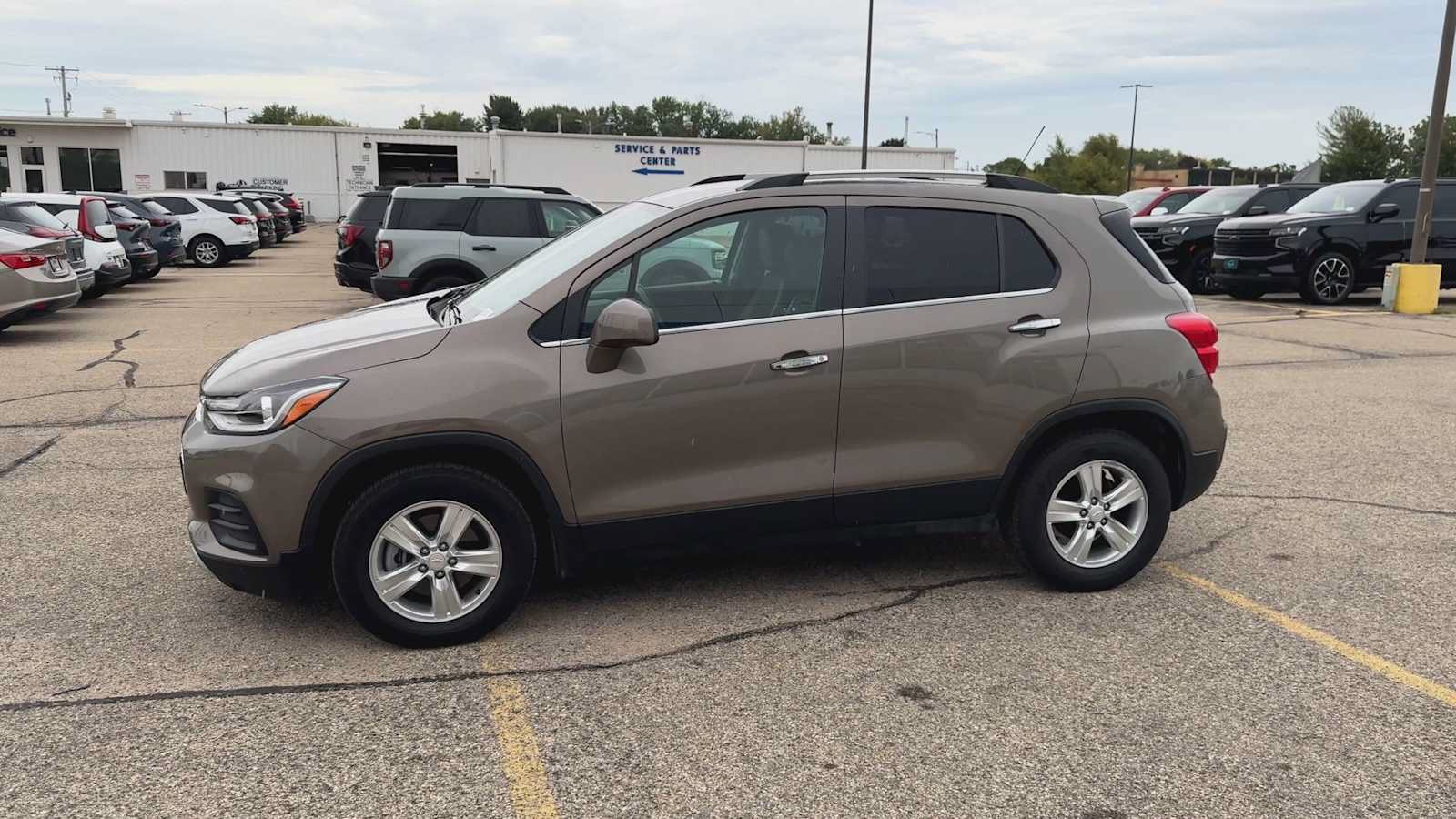 Certified 2020 Chevrolet Trax LT w/ LT Convenience Package FWD image 5
