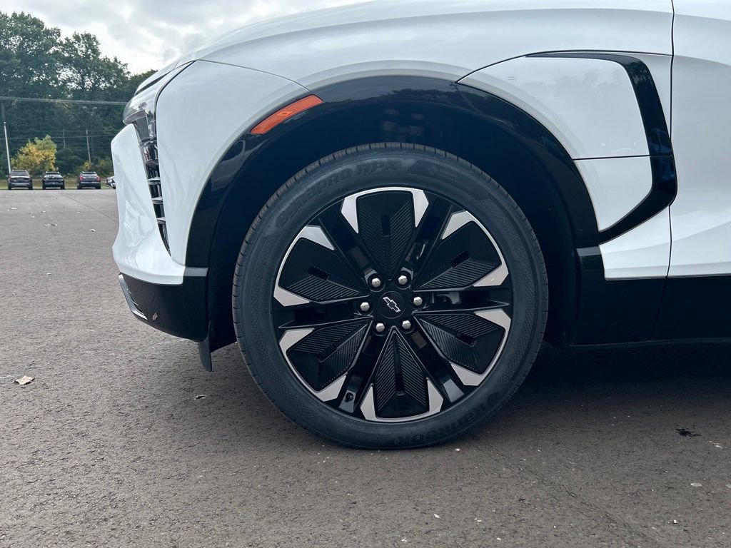 Used 2024 Chevrolet Blazer EV RS image 9