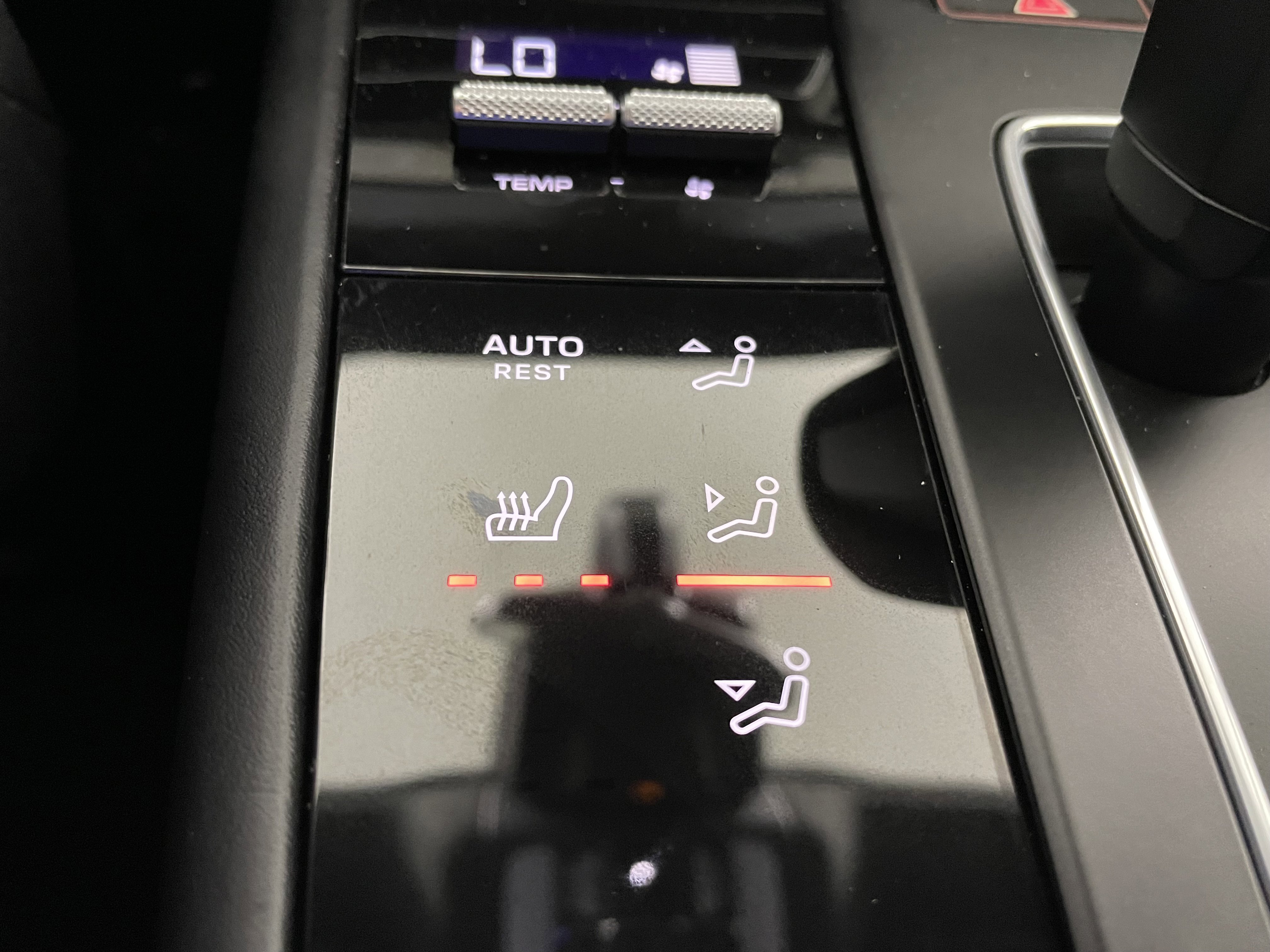 Certified 2025 Porsche Macan GTS image 23