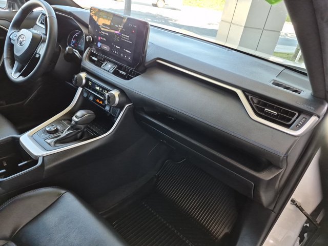 Used 2024 Toyota RAV4 XSE w/ Weather Package AWD/4WD image 6