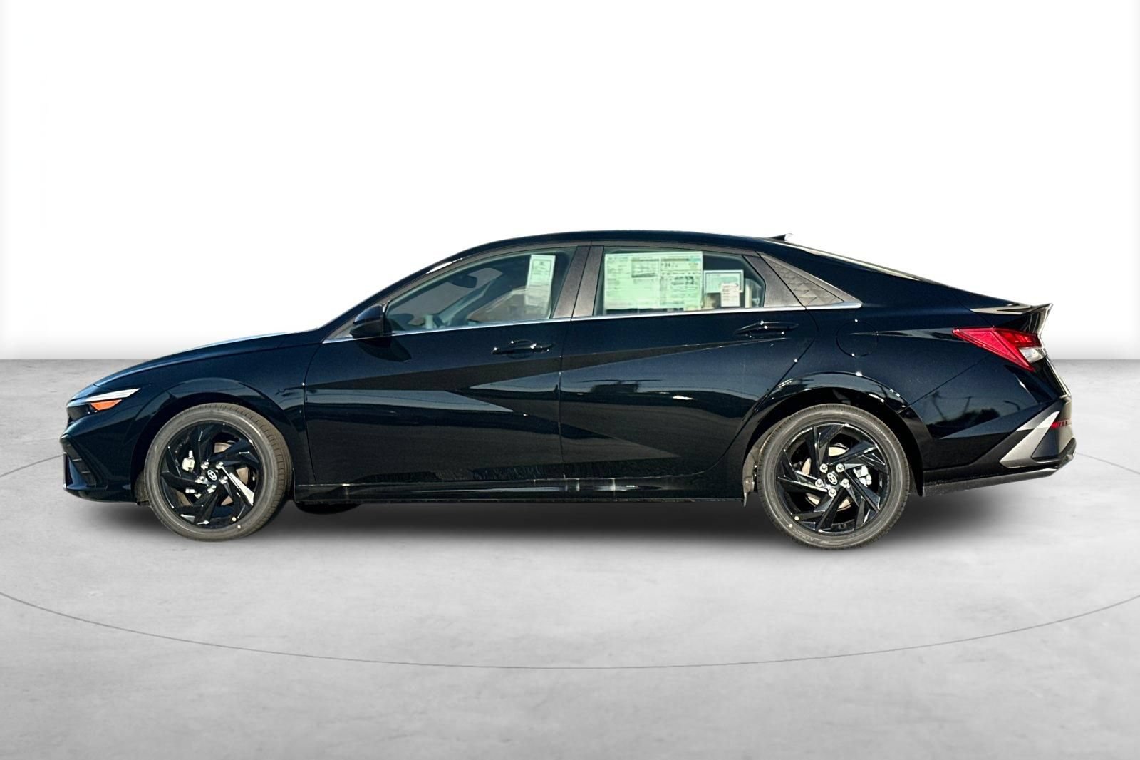 Certified 2026 Hyundai Elantra SEL Sport FWD image 3