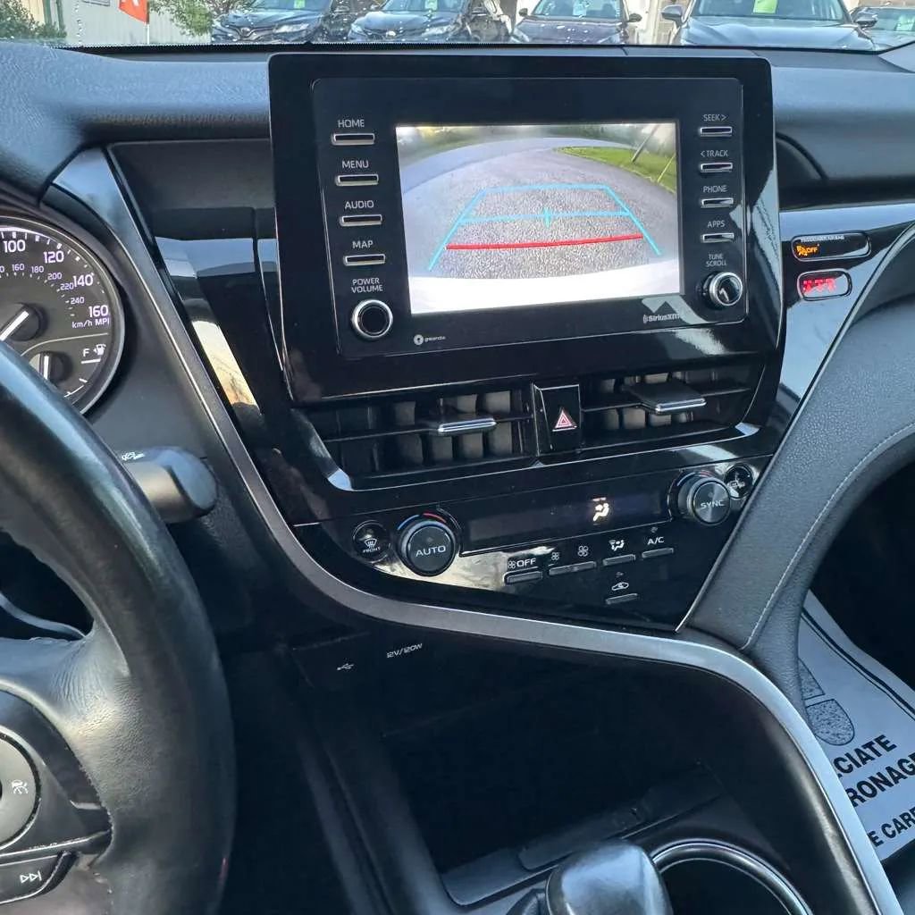 Used 2023 Toyota Camry SE FWD image 12