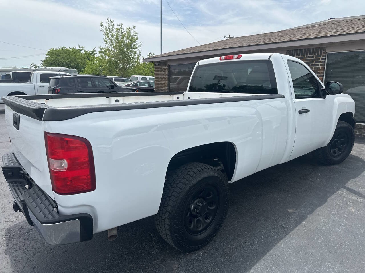 Used 2012 Chevrolet Silverado 1500 W/T RWD image 6