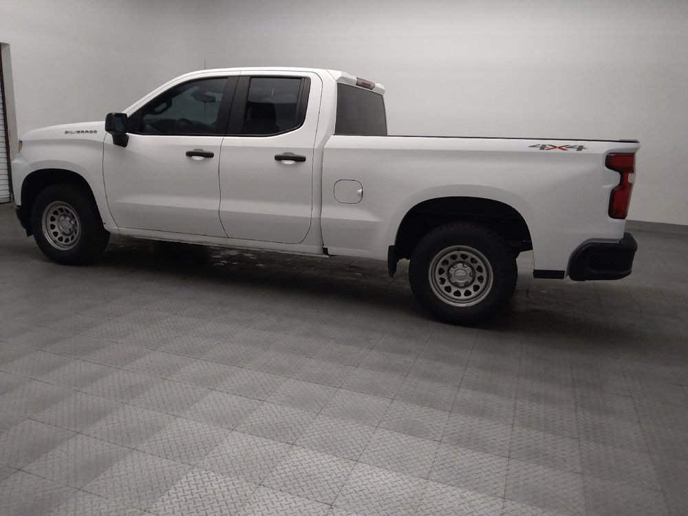 Used 2020 Chevrolet Silverado 1500 W/T w/ Trailering Package AWD/4WD image 3