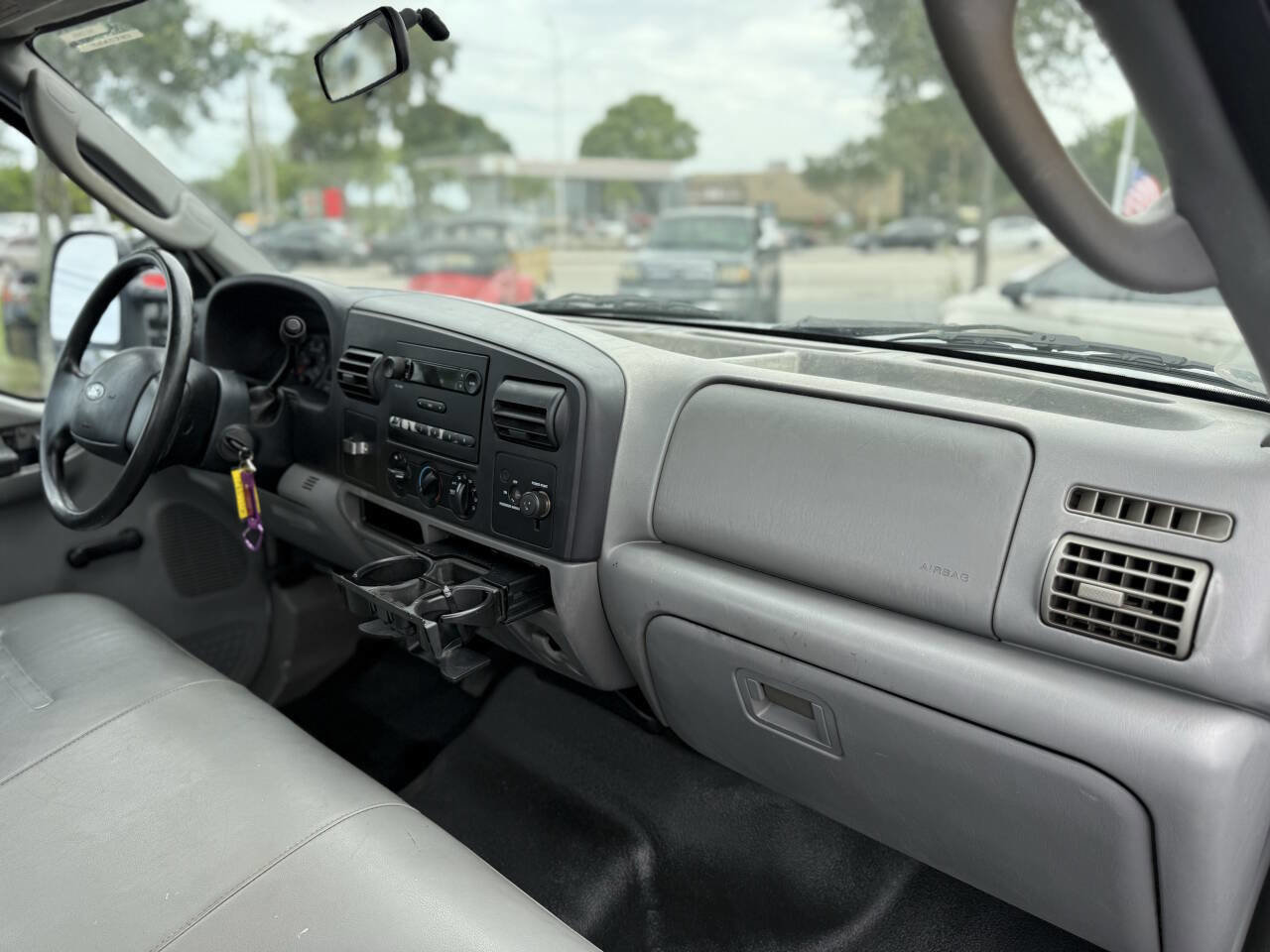 Used 2005 Ford F350 XL image 15