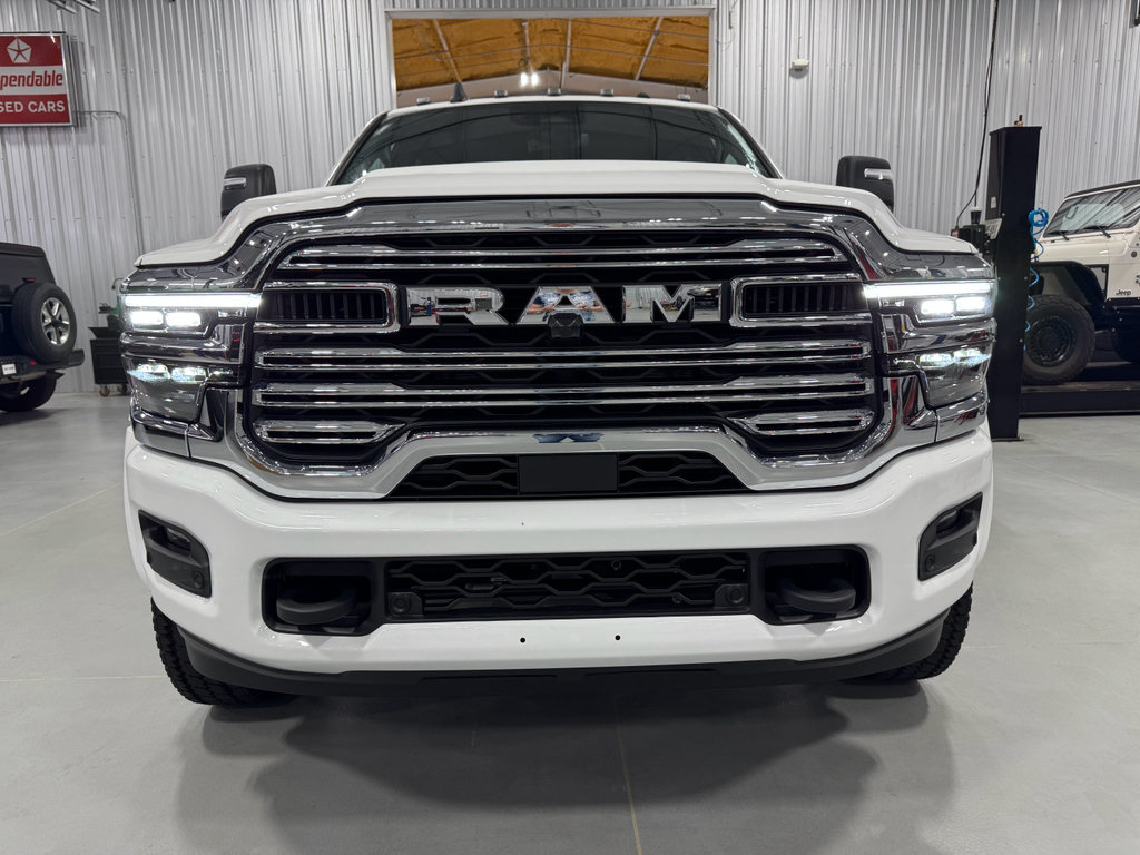 New 2025 RAM 4500 4x4 Crew Cab DRW w/ Laramie Trim Package image 21