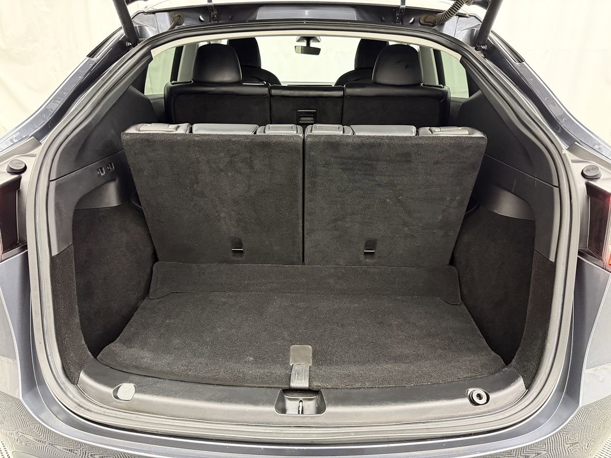 Used 2021 Tesla Model Y Long Range image 34