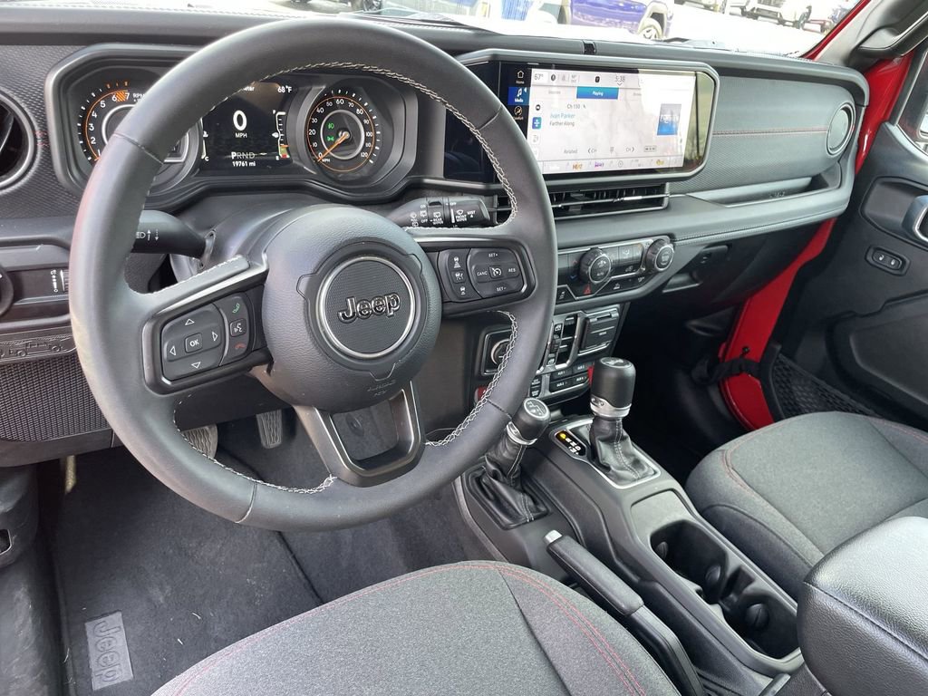 Used 2025 Jeep Wrangler Unlimited Rubicon image 9