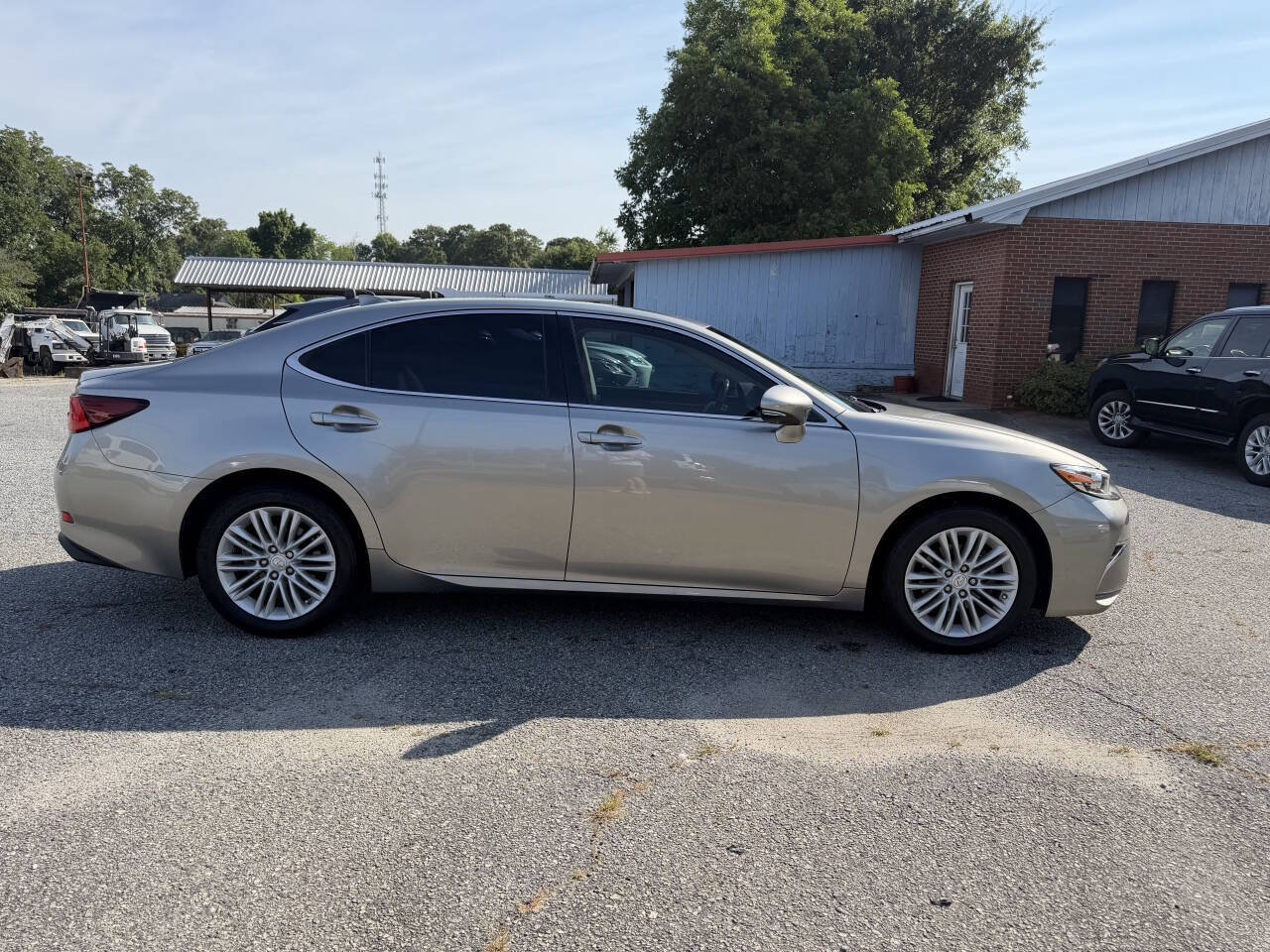 Used 2017 Lexus ES 350 FWD image 7
