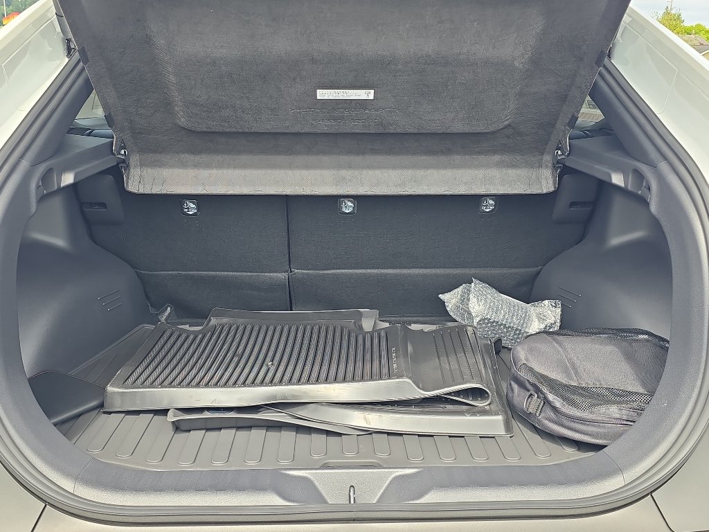New 2026 Toyota C-HR AWD/4WD image 9