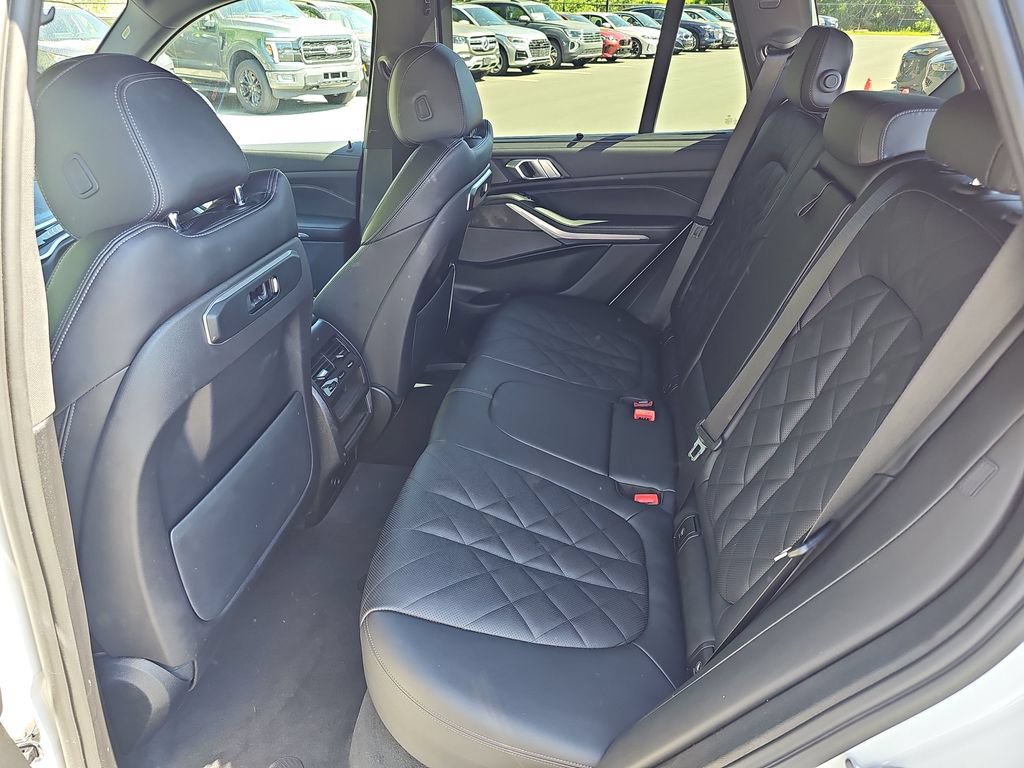 Used 2024 BMW X5 xDrive40i w/ Executive Package AWD/4WD image 27