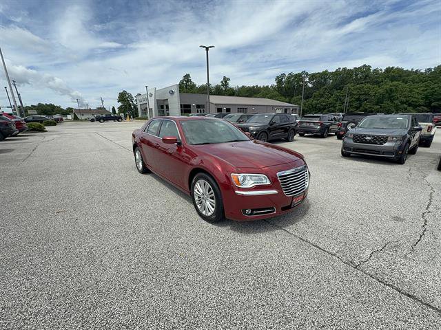 Used 2014 Chrysler 300 AWD w/ Driver Convenience Group image 10