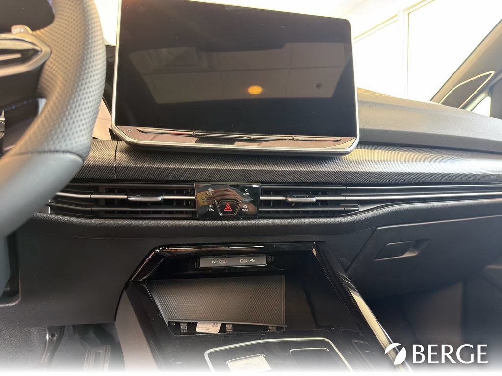 New 2026 Volkswagen Golf AWD/4WD image 18