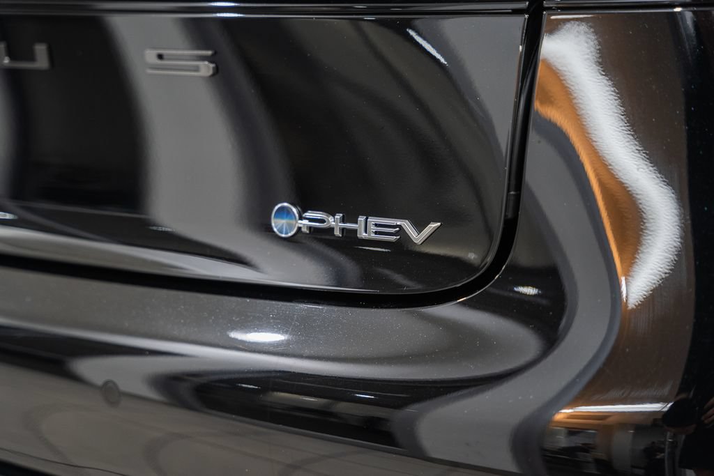 New 2027 Toyota Prius Plug-In Hybrid w/ Limited Premium Package FWD image 9