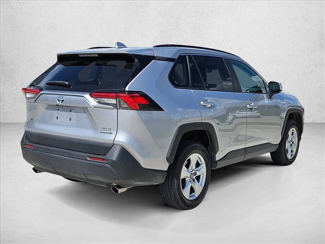 Used 2020 Toyota RAV4 XLE w/ Convenience Package AWD/4WD image 5