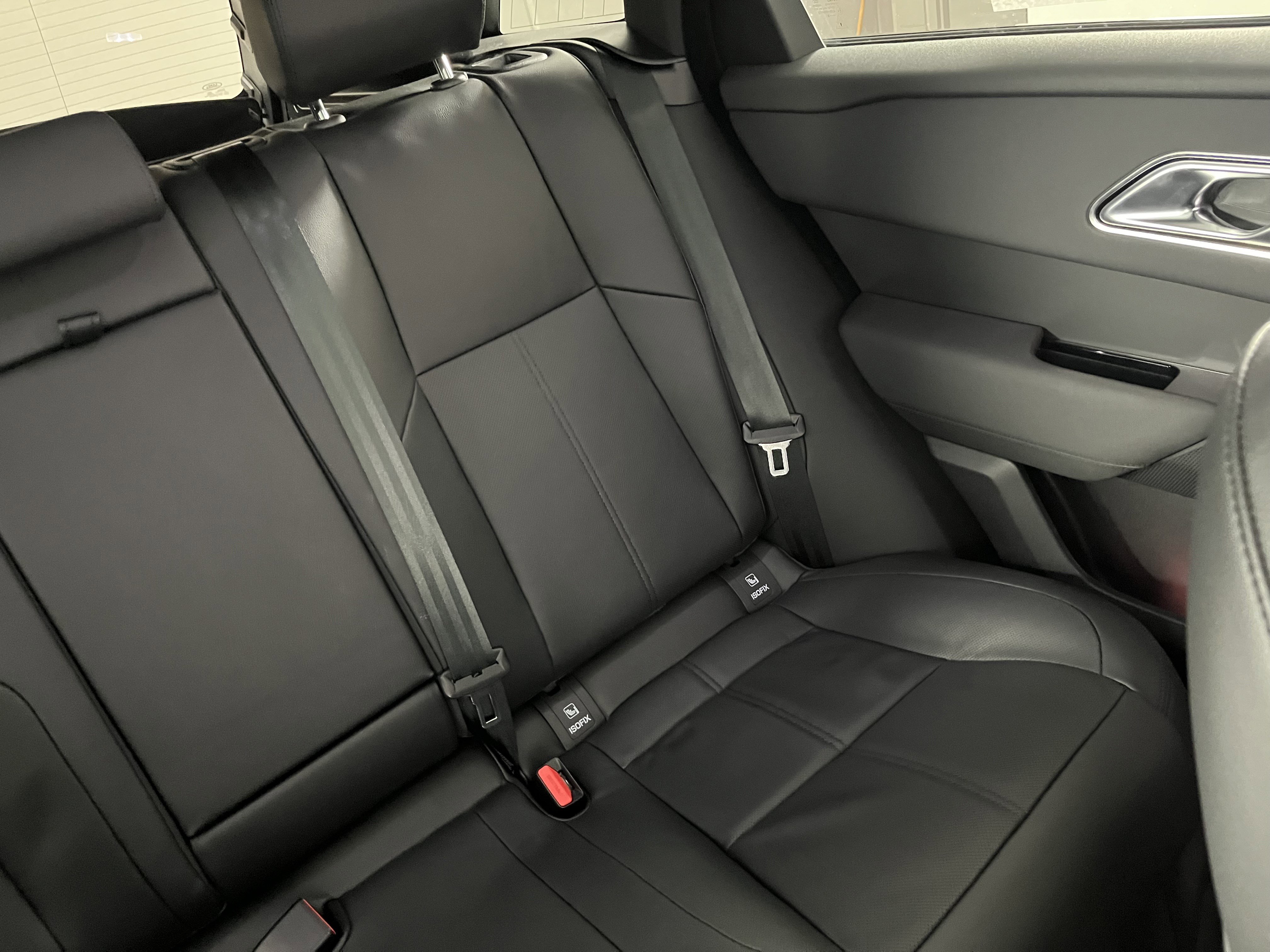 Used 2024 Land Rover Range Rover Velar Dynamic SE image 24