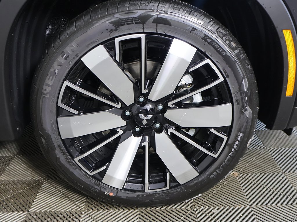 New 2026 Mitsubishi Outlander SE image 24