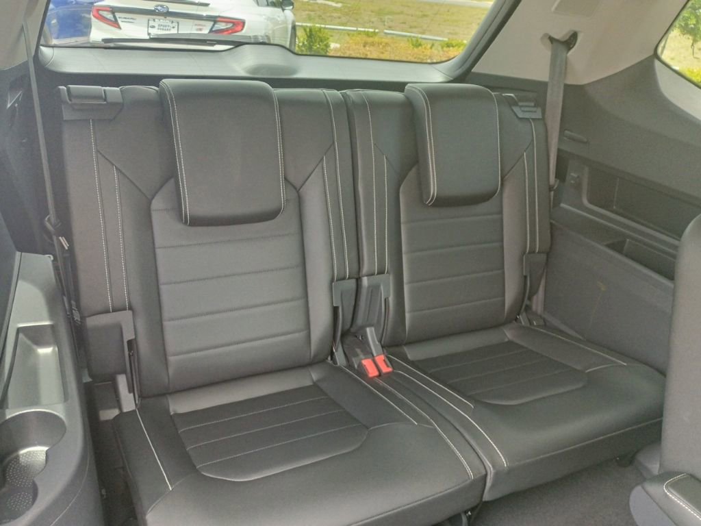 Used 2023 Volkswagen Atlas SEL Premium AWD/4WD image 25