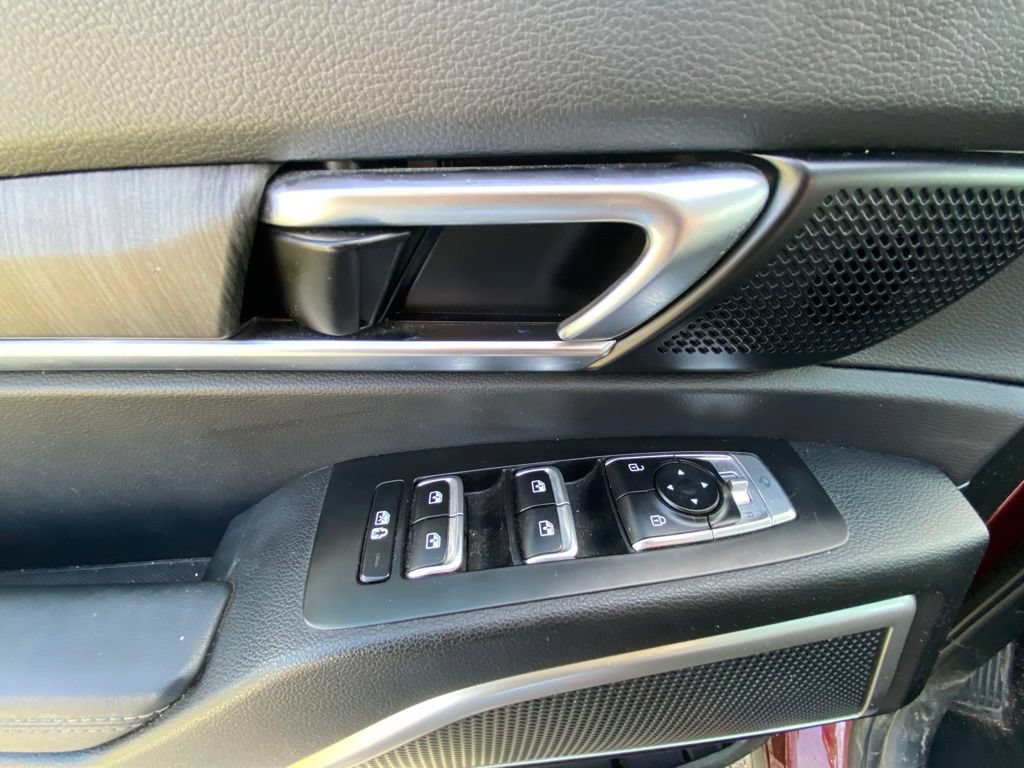Used 2023 Kia Telluride EX w/ EX Captain's Chair Package FWD image 11