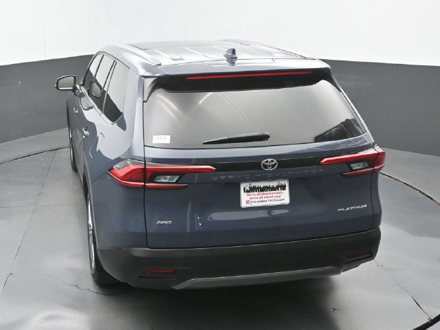 Used 2024 Toyota Grand Highlander AWD image 29