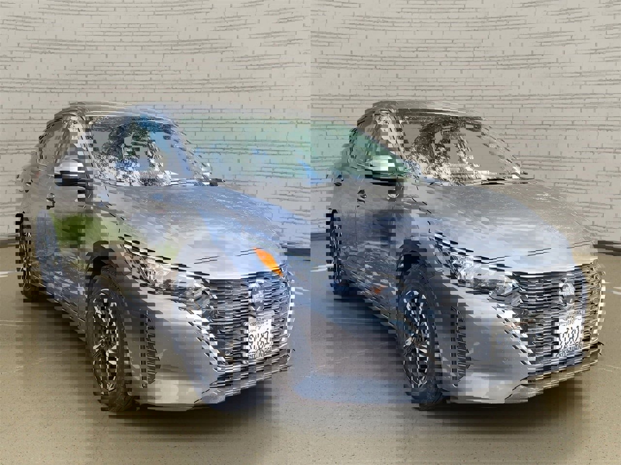 Used 2025 Nissan Sentra SV image 3