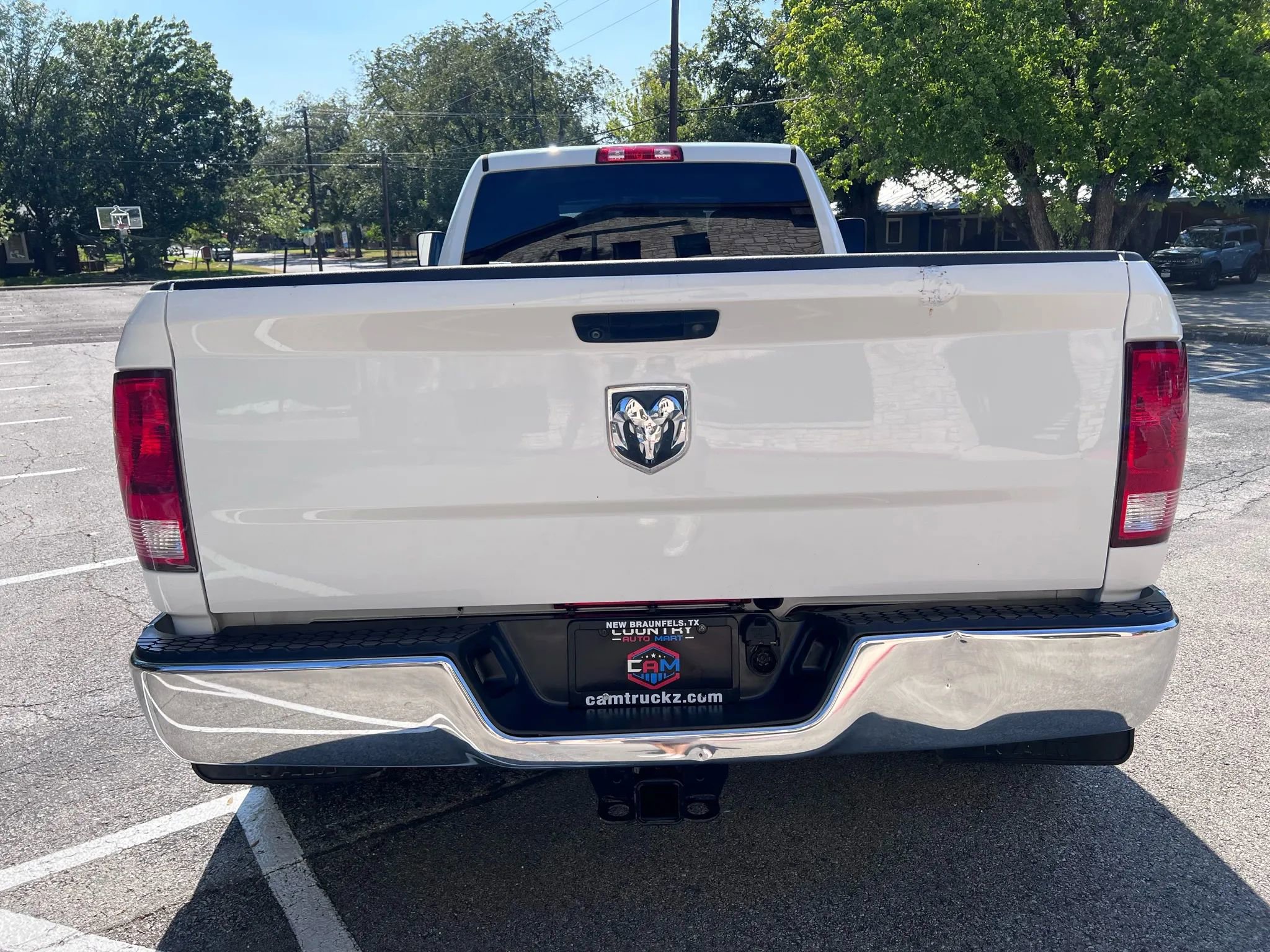Used 2018 RAM 3500 Tradesman w/ Chrome Appearance Group image 21