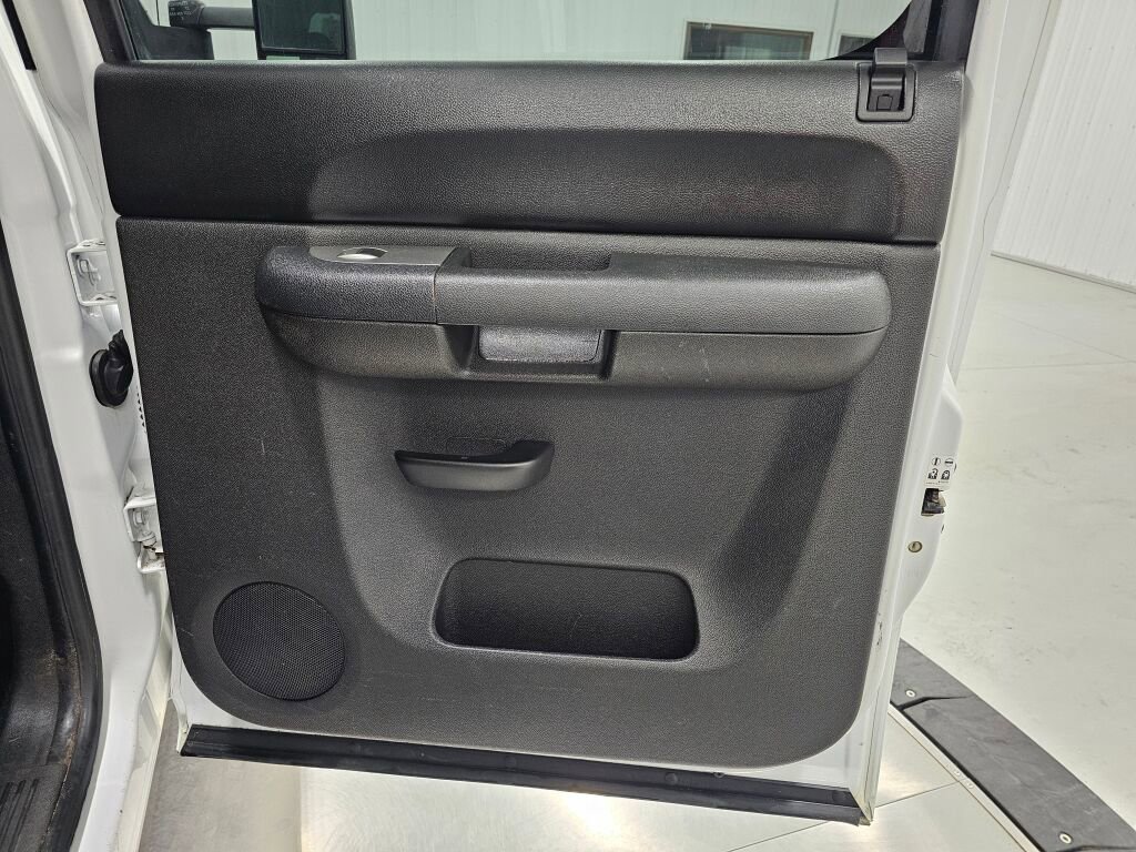 Used 2011 Chevrolet Silverado 1500 LT w/ All-Star Edition image 33