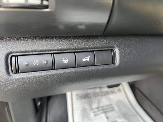 Used 2023 Nissan Pathfinder SL AWD/4WD image 26