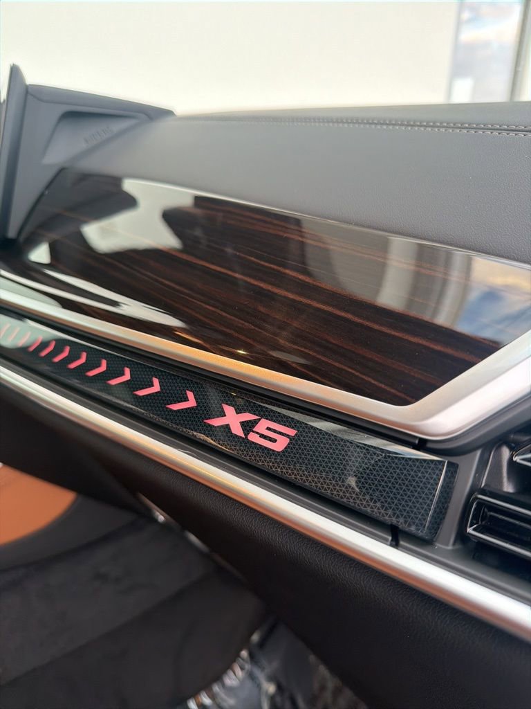 New 2026 BMW X7 M60i image 75