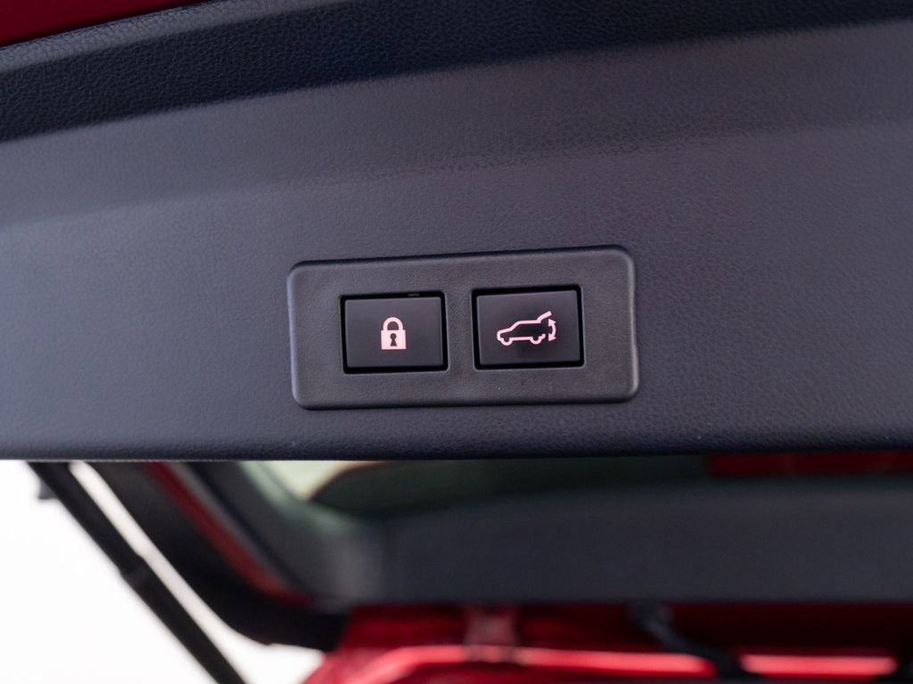 Used 2024 Subaru Ascent Limited w/ Technology Package image 36