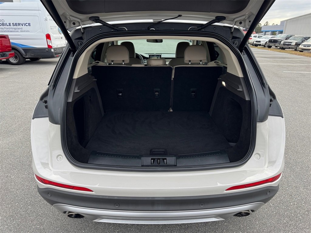 Used 2021 Lincoln Corsair Standard image 17