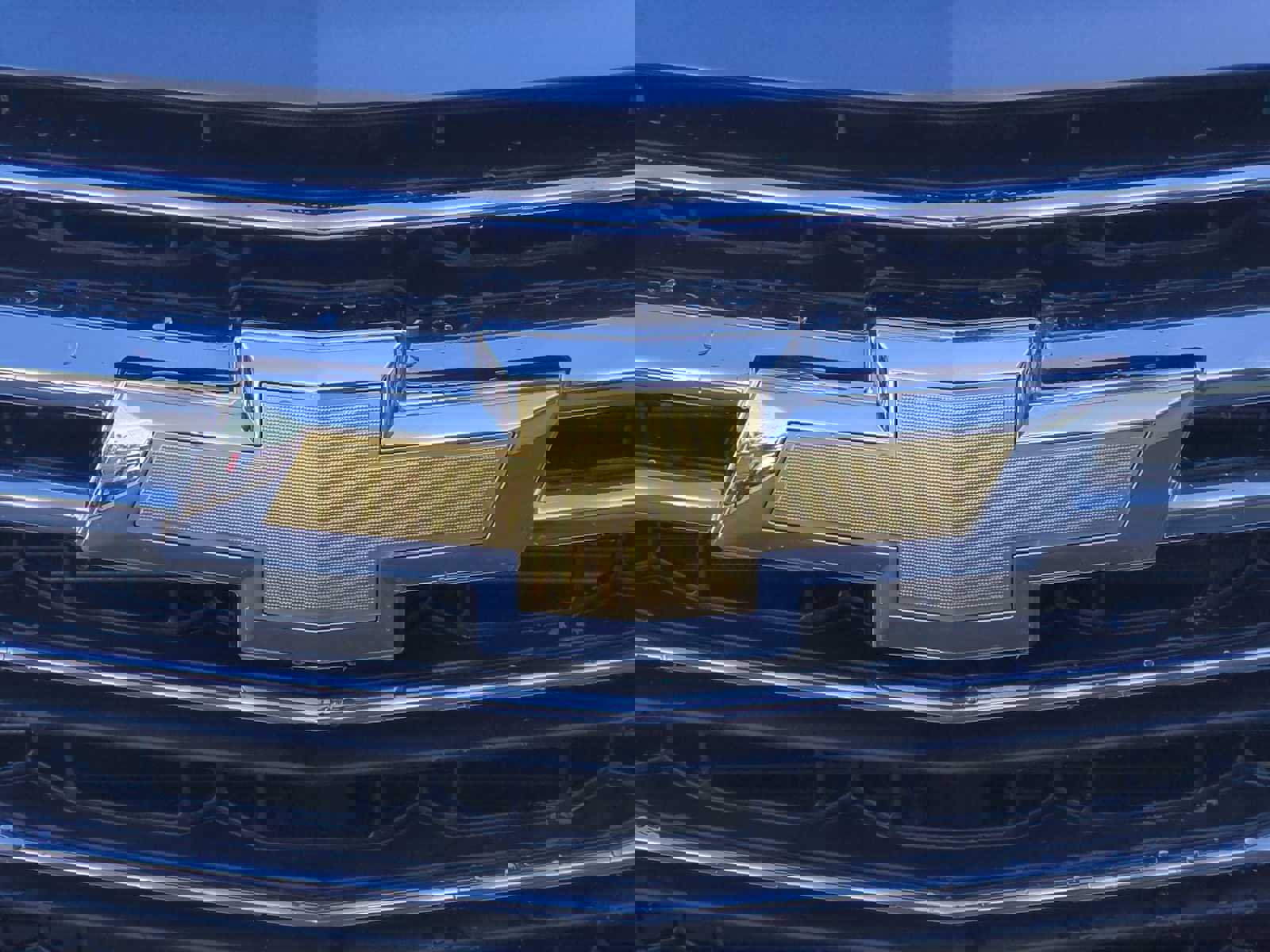 Used 2023 Chevrolet Traverse LT image 8