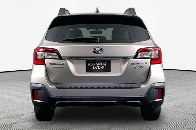 Used 2018 Subaru Outback 2.5i Limited AWD/4WD image 5